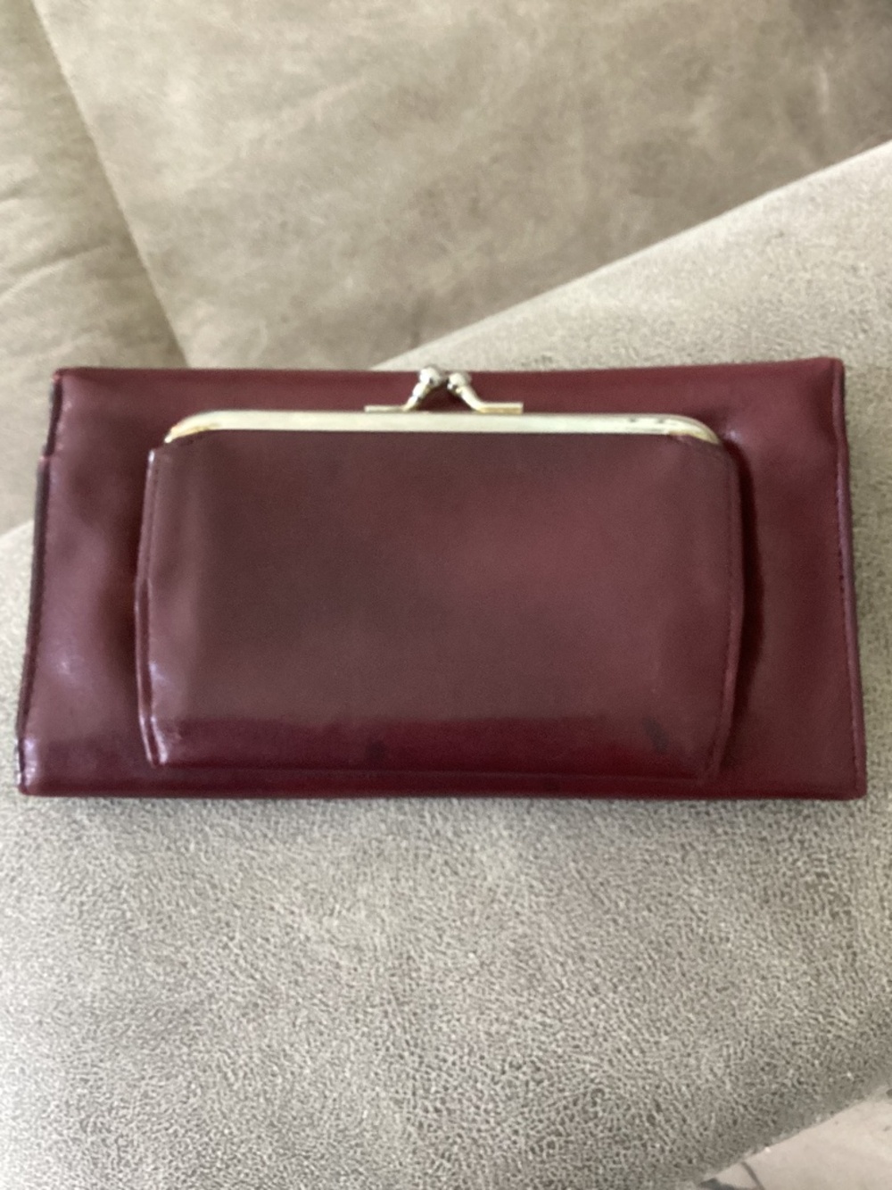 Buxton leather burgundy trifold wallet new no tag